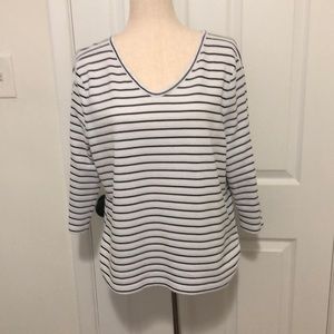 T By Talbots V-Neck Striped 3/4 Sleeve Top Ruched Sides Top